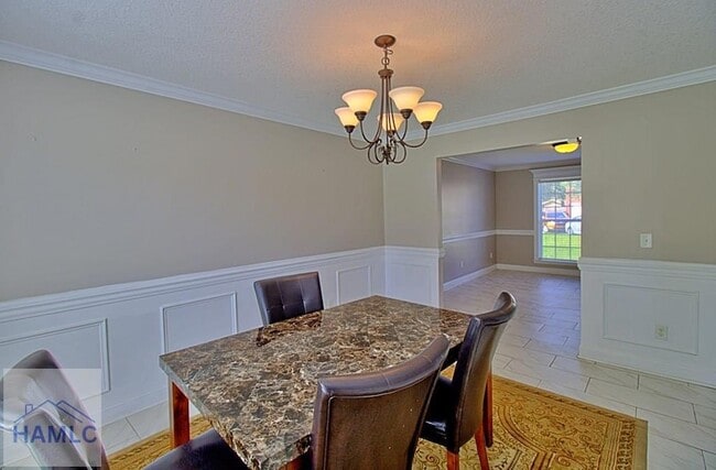 Building Photo - 305 Largo Ct