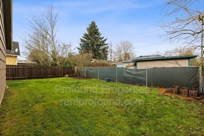 Building Photo - 3539 N Arlington Pl