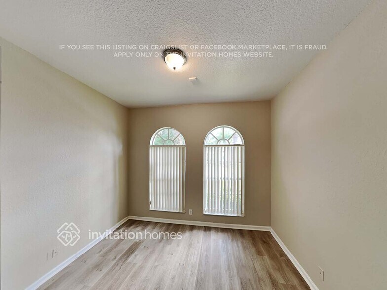 Building Photo - 3401 NW 70th Ave