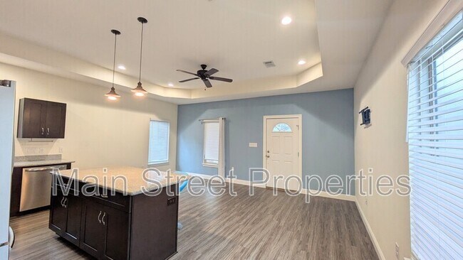 Building Photo - 2010 W Gregory St