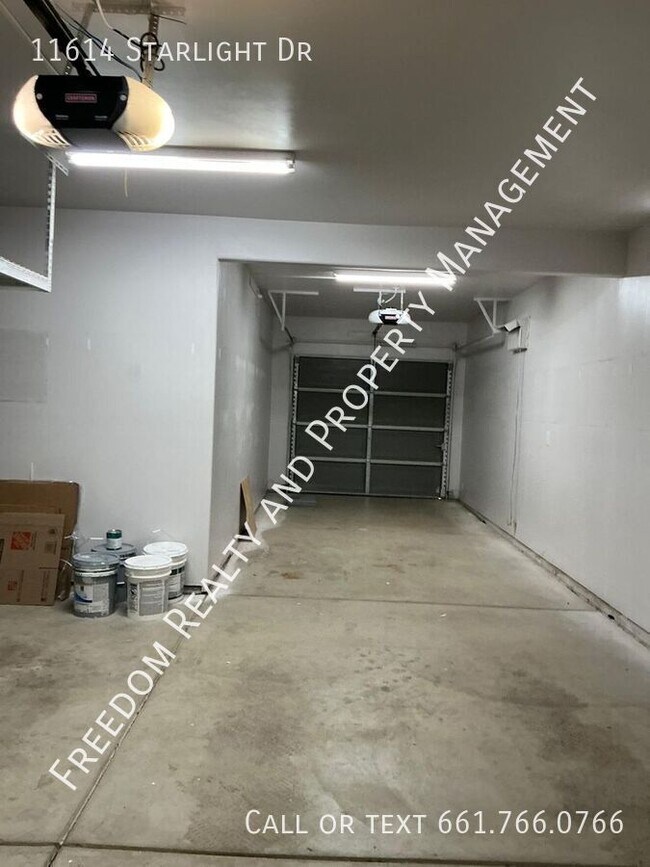 Building Photo - 11614 Starlight Dr