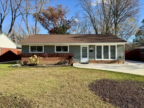 Building Photo - Updated and Beautifully Maintained 3-Bedroom Ranch Minutes from Downtown Berkley!