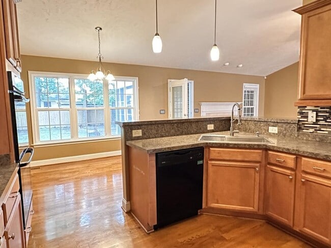 Building Photo - 2928 Prioress Dr
