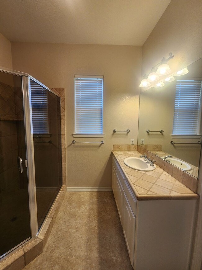 Building Photo - Gorgeous Country Home with View- ALL UTILI...