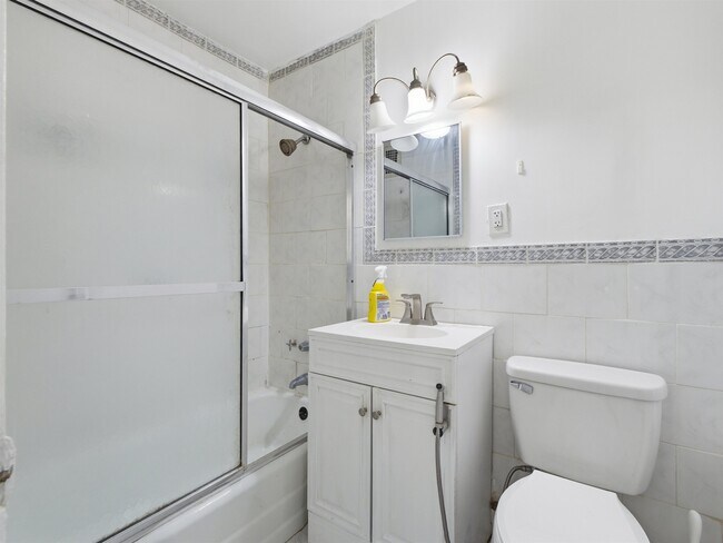 Building Photo - 10 Huron Ave