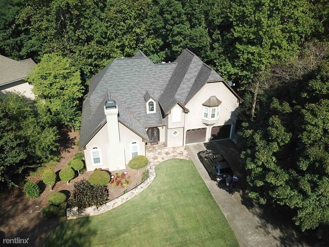 Building Photo - 6 br, 3.5 bath House - 984 Forest Pond Court