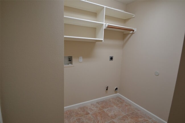 Building Photo - 6011 Stevens Creek Ct