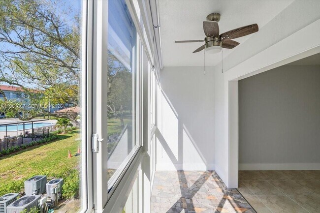 Building Photo - 1400 SW 124th Terrace