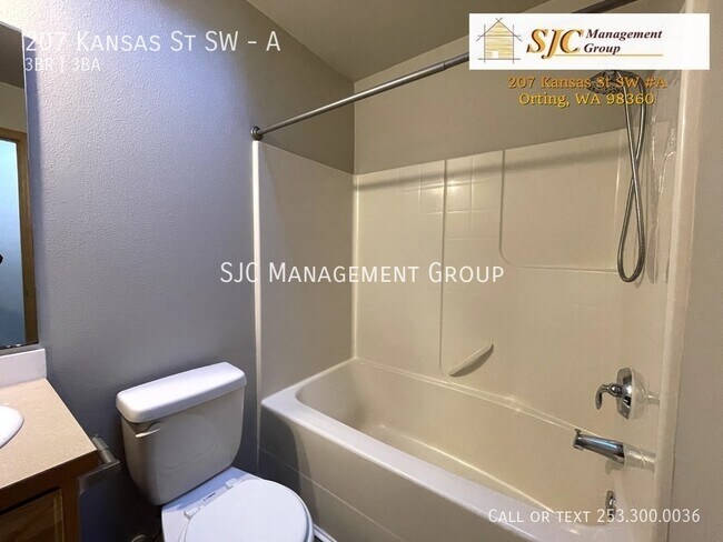 Building Photo - 207 Kansas St SW