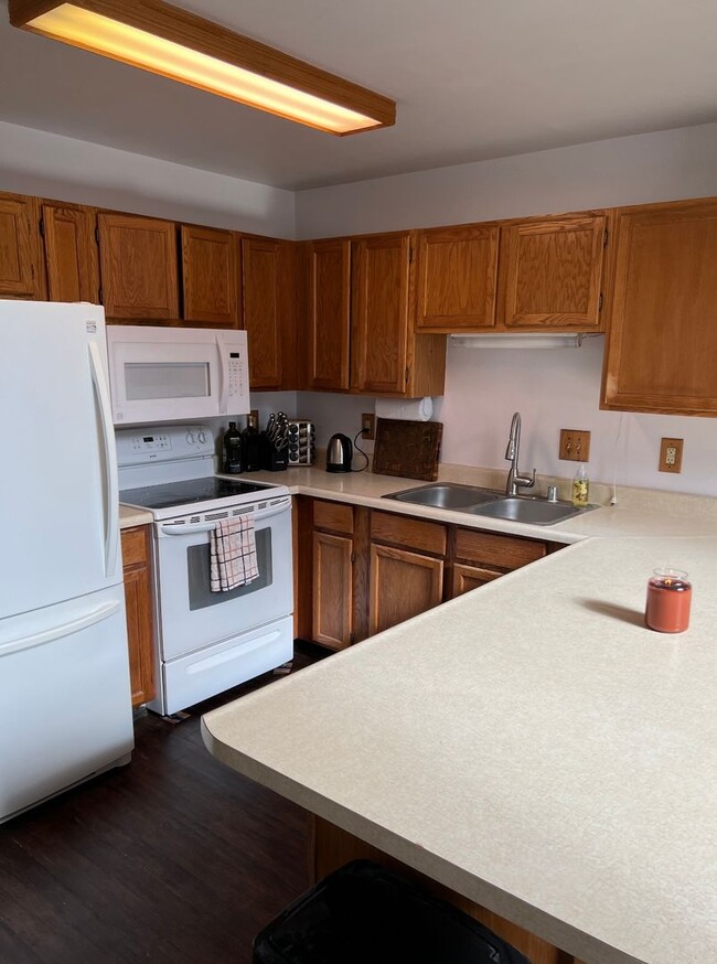 Building Photo - 222 Timberline Dr