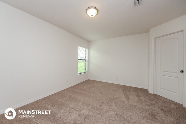 Building Photo - Newly Built in The Ridge @ Swan Lake!