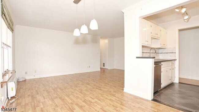 Building Photo - 100 Pierson Miller Dr