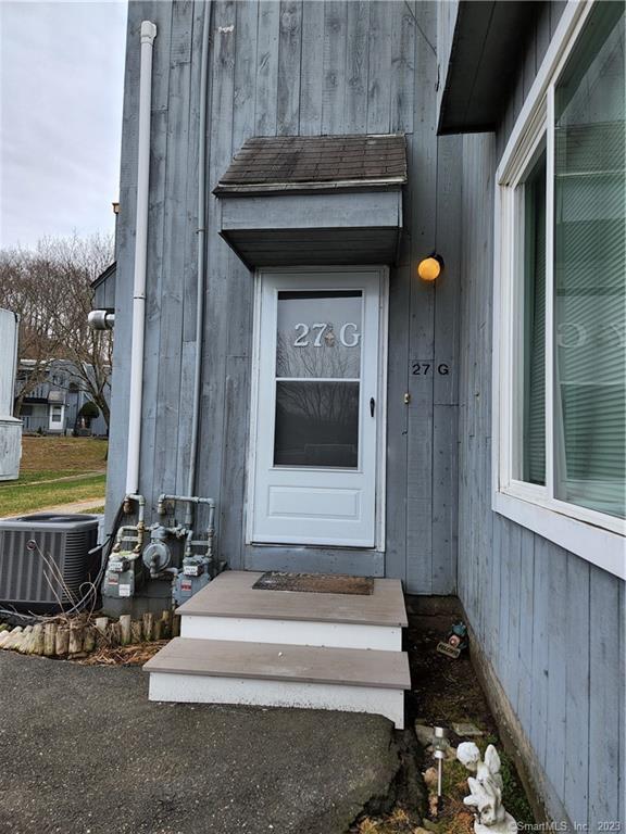 Primary Photo - 27 Redwood Dr
