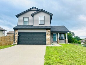 Building Photo - Beautiful Single Family Home, Sutter Woods...