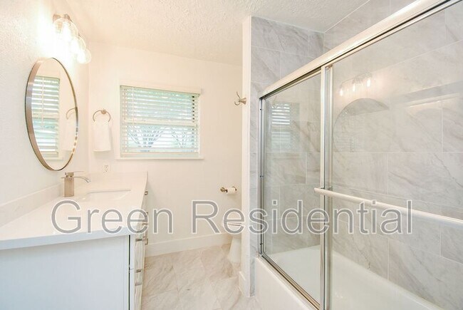 Building Photo - 4947 Cheena Dr