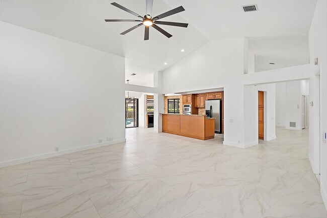 Building Photo - 18 Glencairn Rd