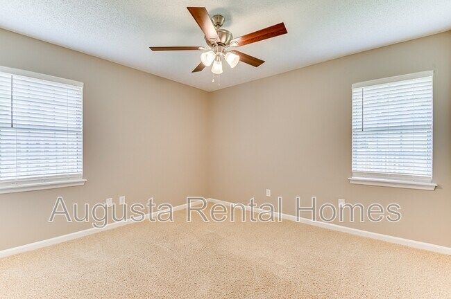 Building Photo - 208 Stonington Dr