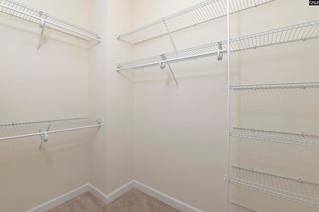 Building Photo - 5 Mapleline Ct