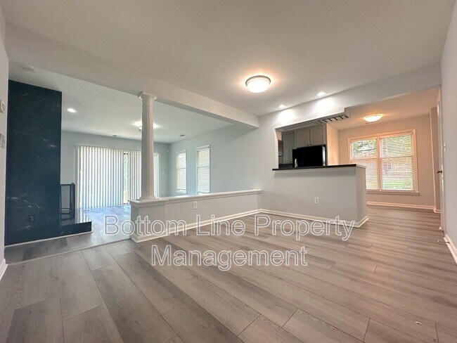 Building Photo - 9031 J M Keynes Dr