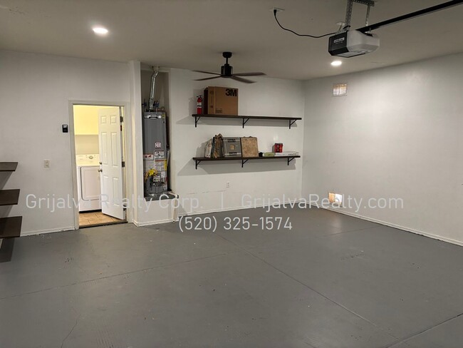 Building Photo - Charming 4-Bedroom, 2 Bath Rancho Sahuarit...