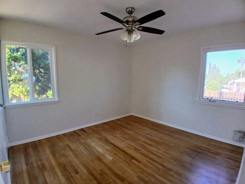 Master Bedroom - 10636 Louise Ave