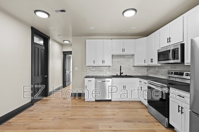 Building Photo - 2317 Indiana Ave