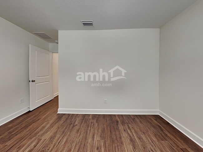 Building Photo - 1067 Tan Tara Trl