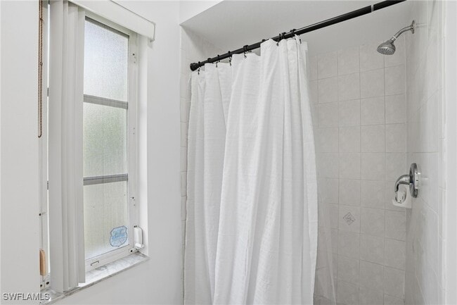 Building Photo - 391 8th St SE