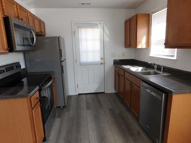 Building Photo - 1338 Hunters Rd