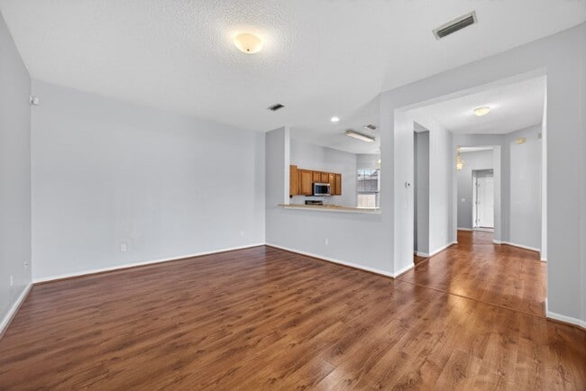 Building Photo - Eagle Harbor Townhome