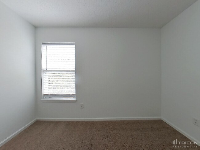 Building Photo - 12750 Guernsey St