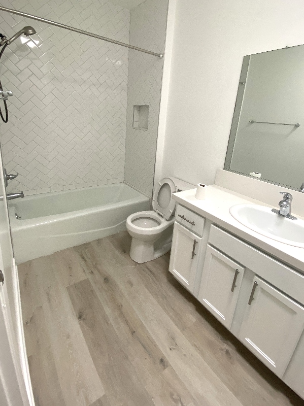 Building Photo - 5335 Yarmouth Ave