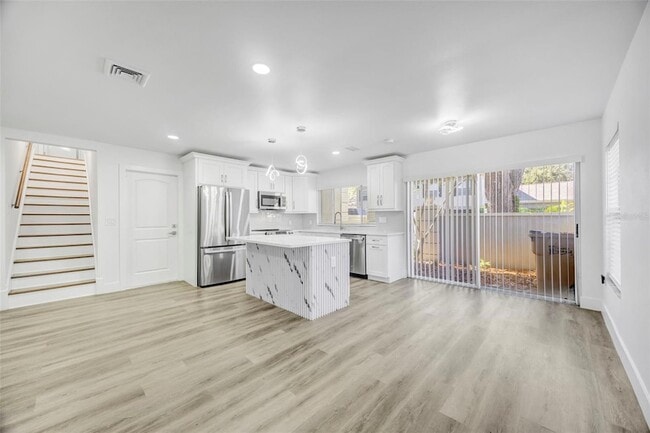 Building Photo - 11728 Raintree Dr