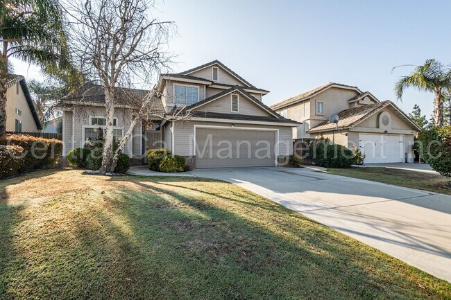 Primary Photo - 4 Bedroom/2.5 Bath Home located in RiverLakes - $2645 Per month!