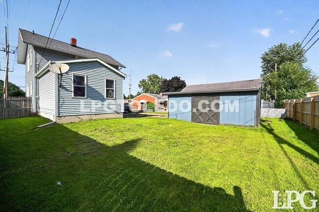 Building Photo - 2849 W Laskey Rd