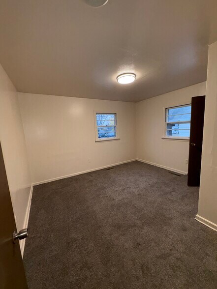 Bedroom - 4105 Natchez Ave