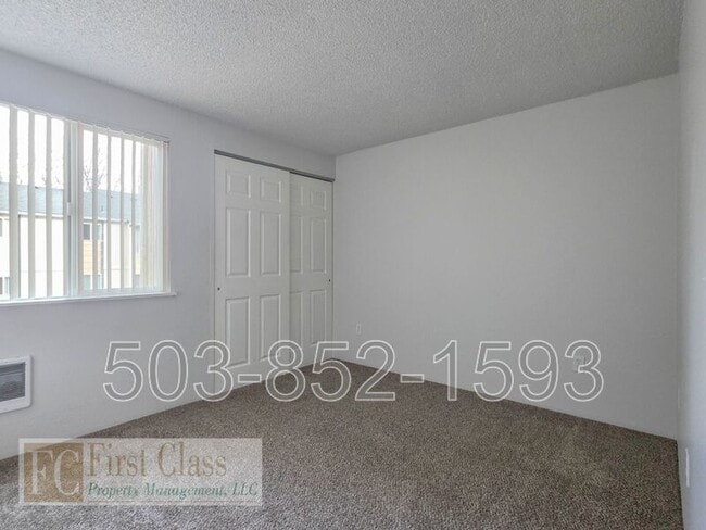 Building Photo - 3648 SW Beaverton Hillsdale Hwy