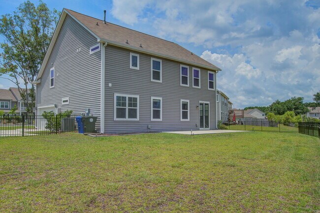 Building Photo - 2732 Harmony Lake Dr