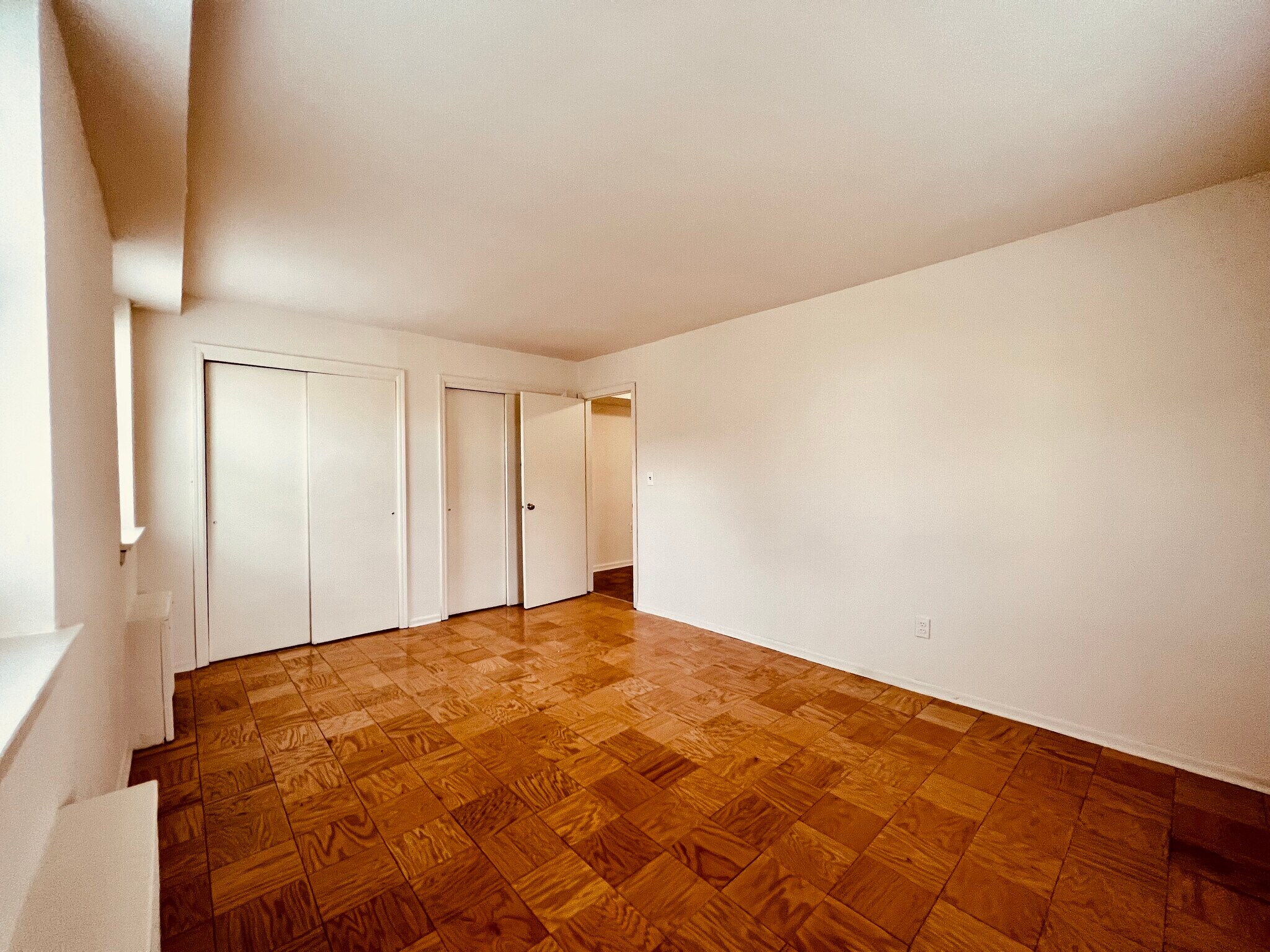 Building Photo - 242 Summit Ave