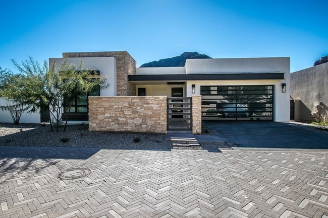 Building Photo - 5587 E Valley Vista Ln