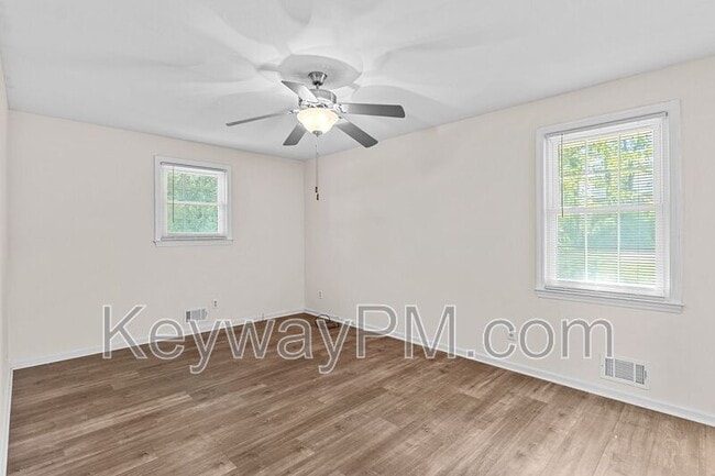 Building Photo - 2574 Richmond Hill Rd