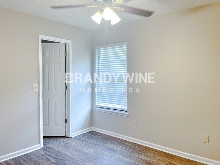 Building Photo - 3570 Barbizon Ct