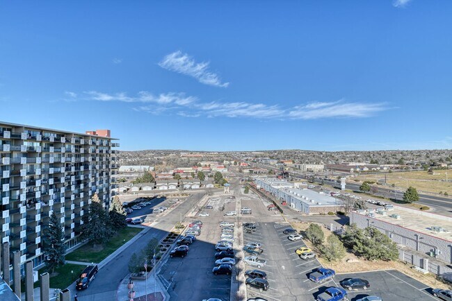 Building Photo - 2 Bed 2 Bath Condo in Historic Satellite Hotel