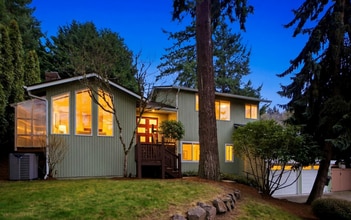 Building Photo - 15237 SE 48th Dr