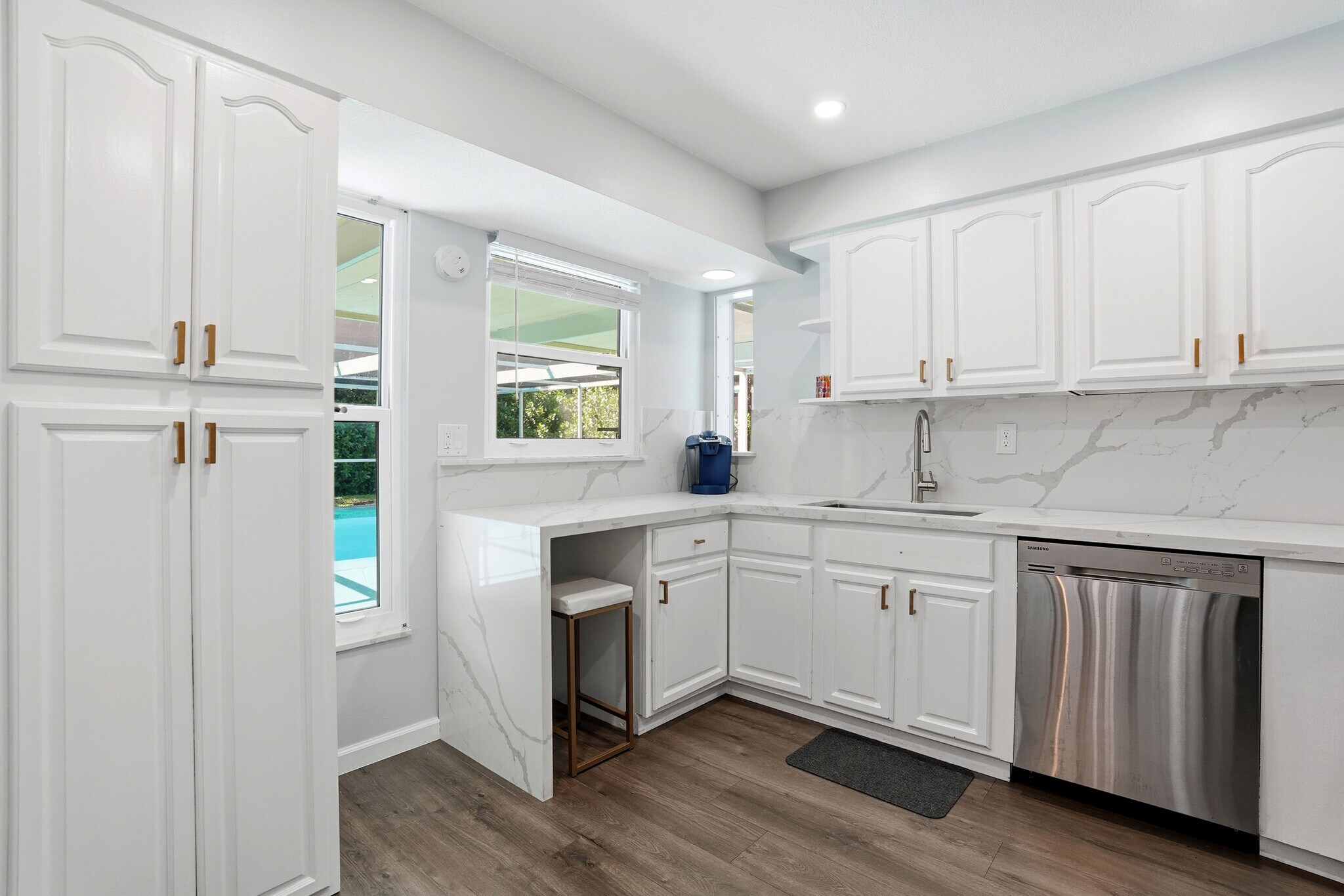 Building Photo - 4502 Parrot Ave