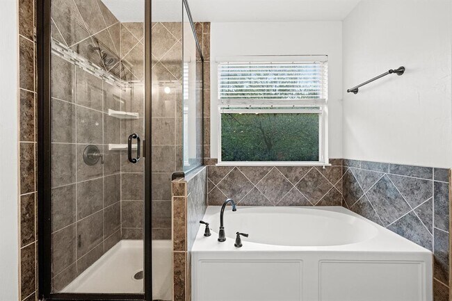 Building Photo - 4132 Canyon Glen Cir