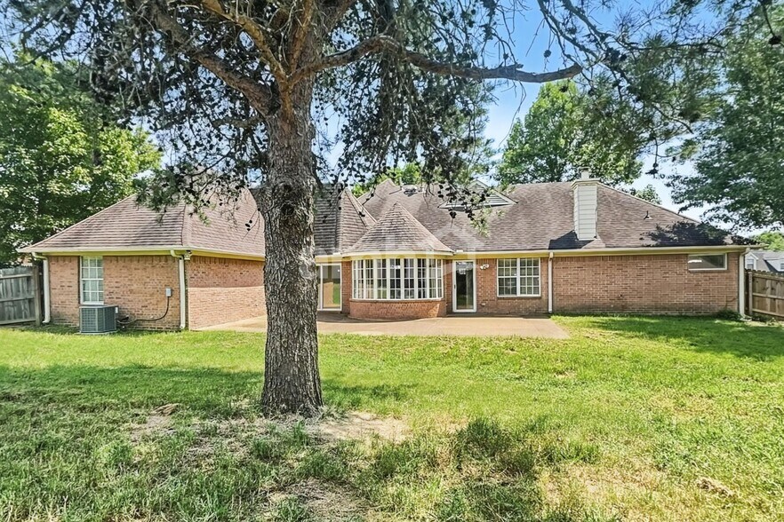 Building Photo - 6646 Raner Cv