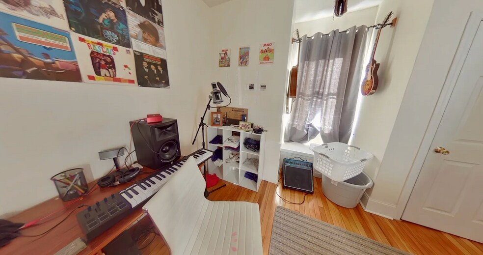 Building Photo - 62 Egmont St