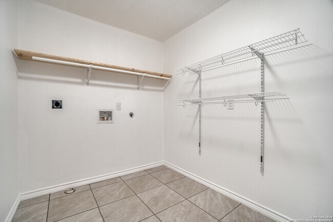 Building Photo - 312 Quitman St