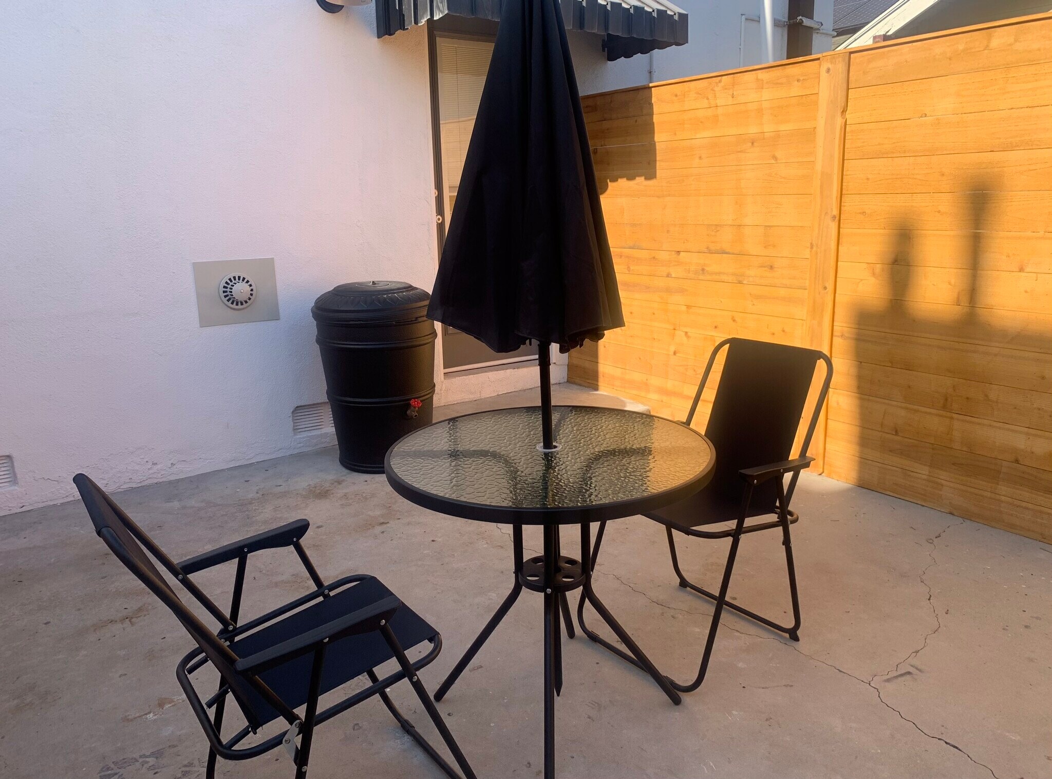 Building Photo - 1227 E 7th St